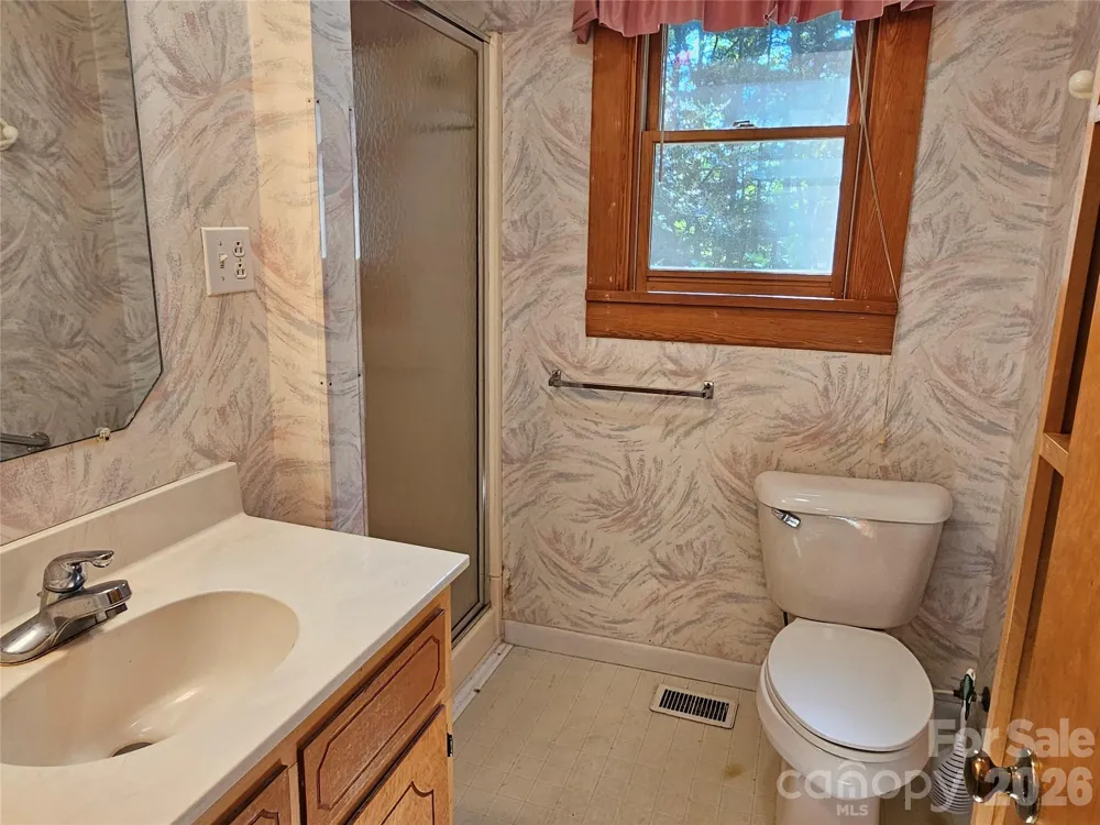 5086 Burkemont Road Morganton, NC 28655