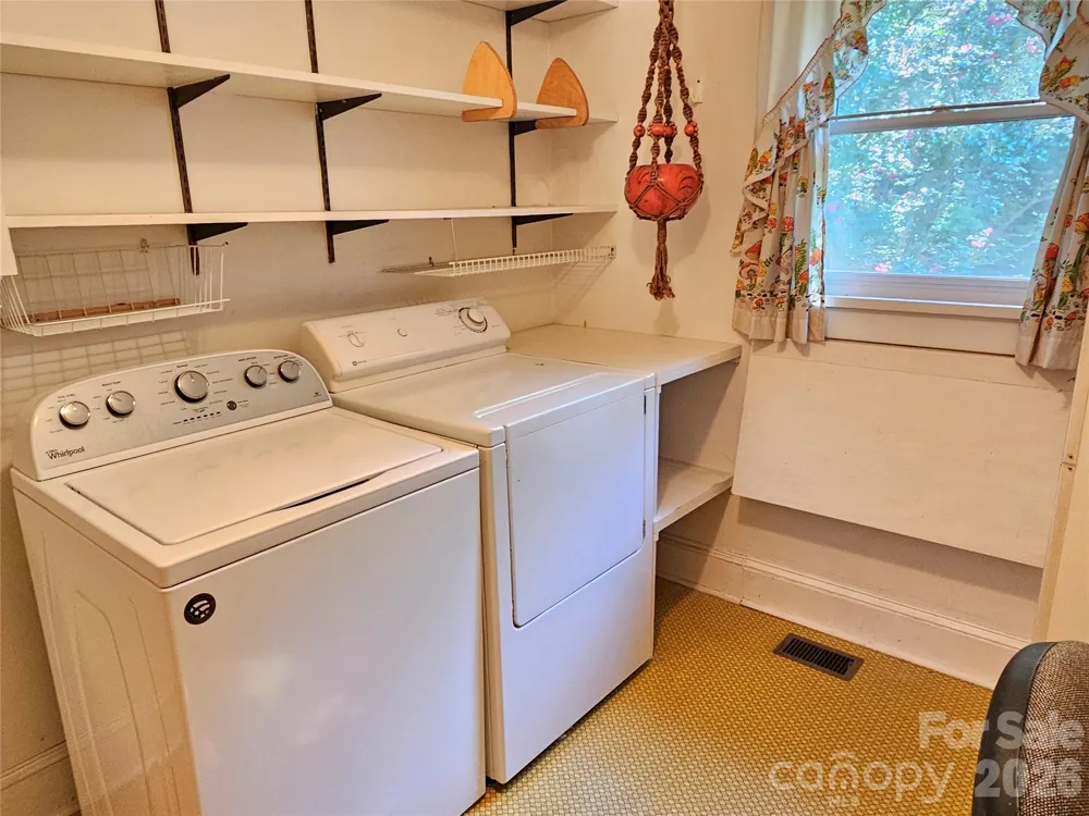 5086 Burkemont Road Morganton, NC 28655