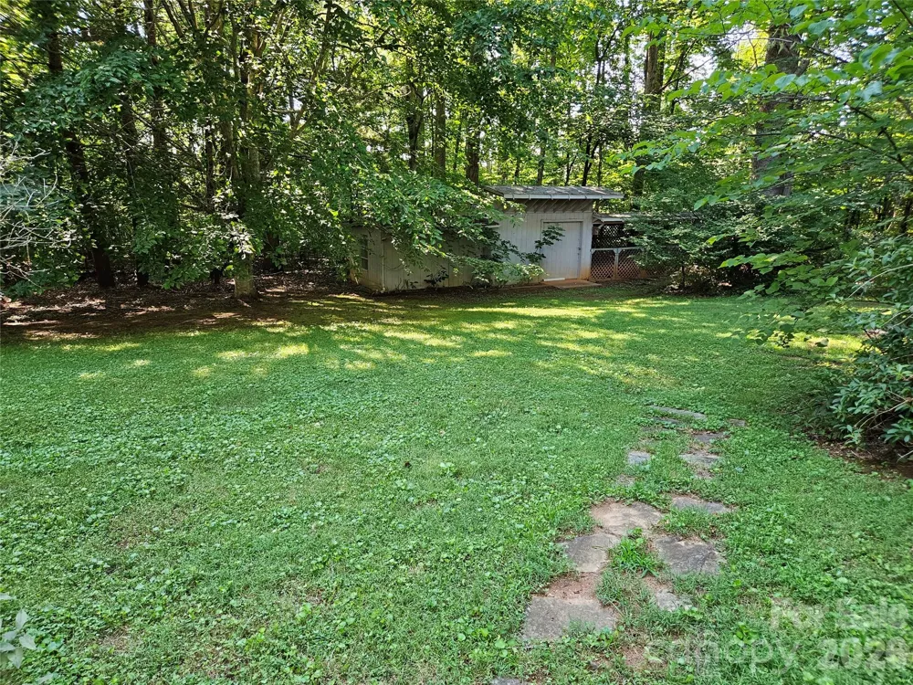 5086 Burkemont Road Morganton, NC 28655