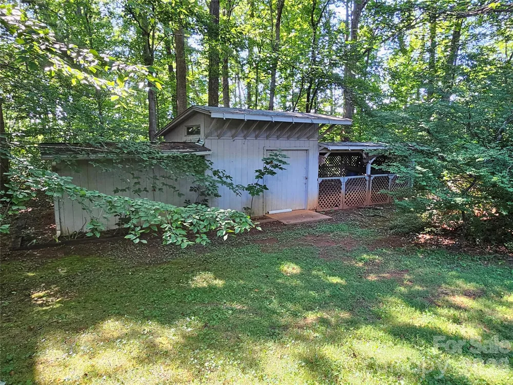 5086 Burkemont Road Morganton, NC 28655