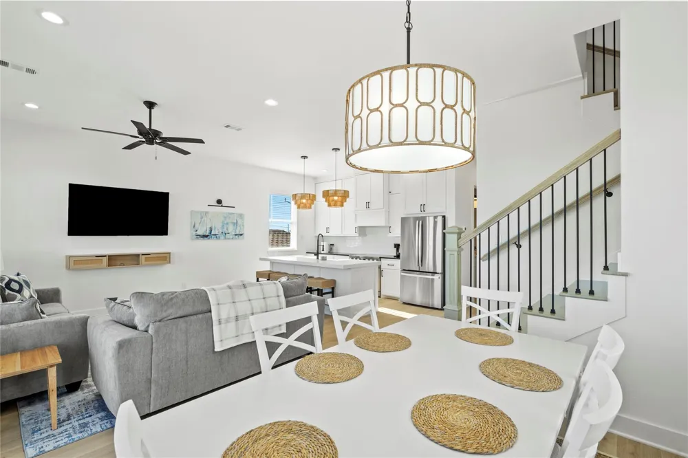 17418 Bristow Galveston, TX 77554