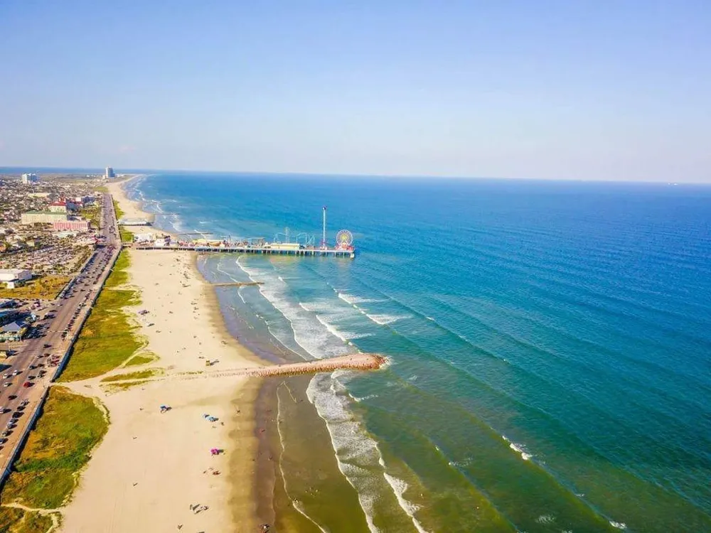 17418 Bristow Galveston, TX 77554