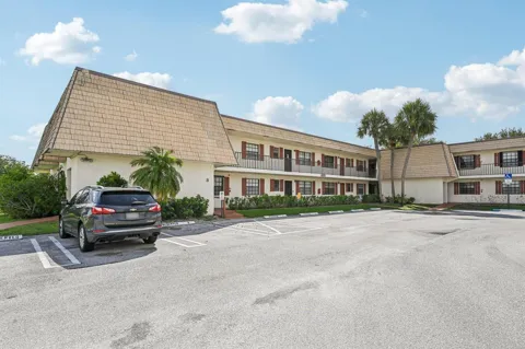 4682 OAK TERRACE DRIVE #4682