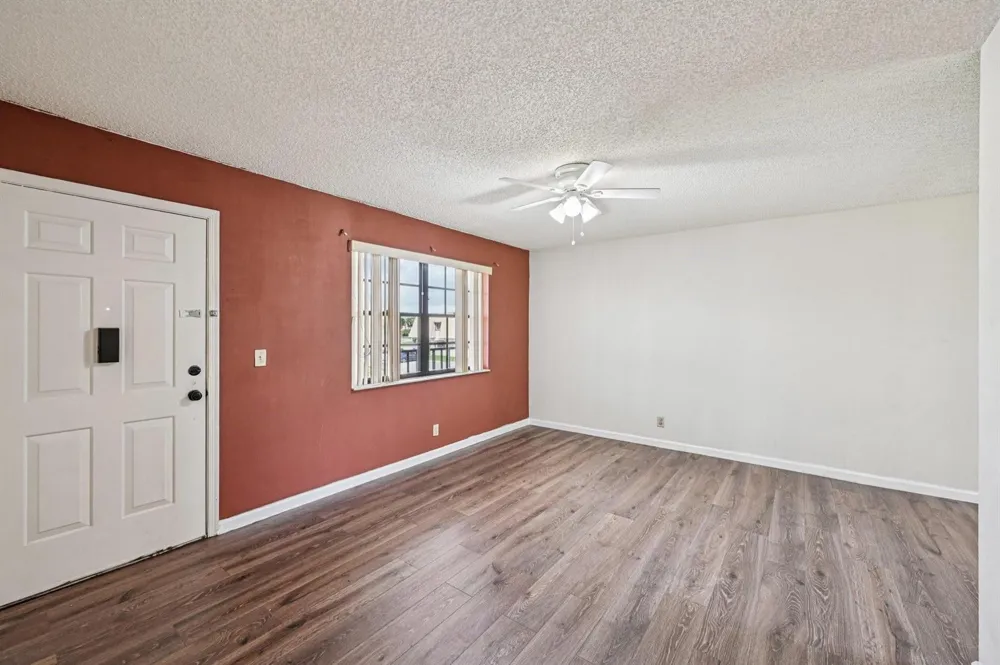 4682 OAK TERRACE DRIVE #4682 