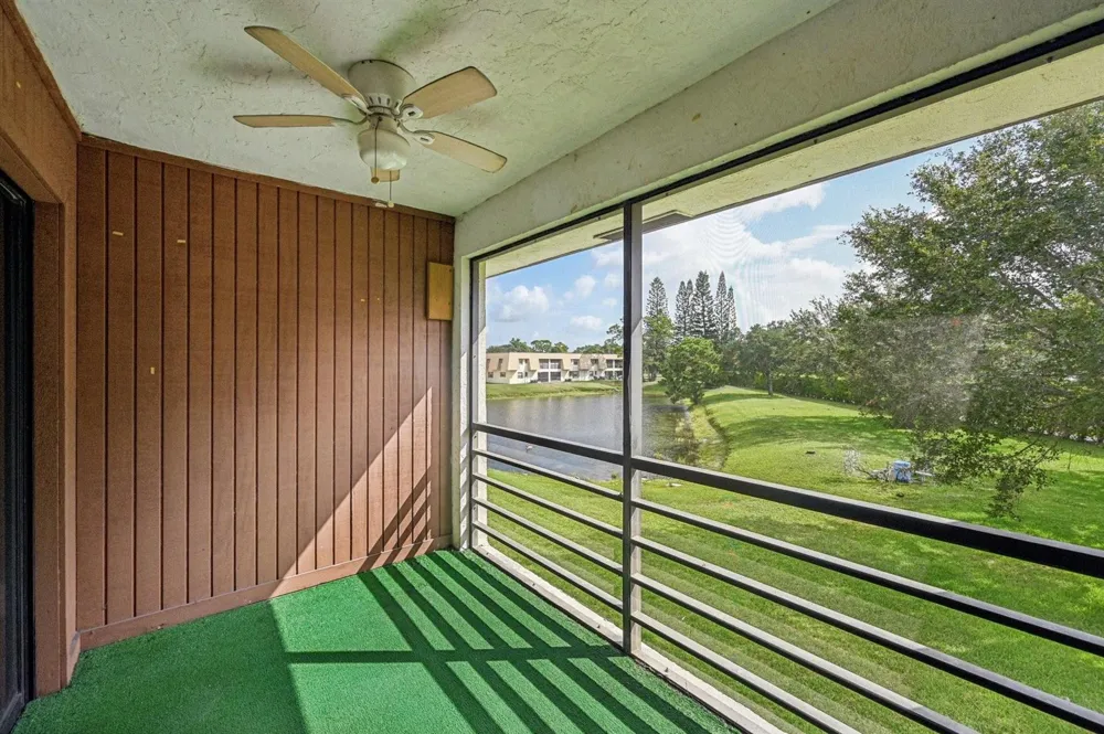 4682 OAK TERRACE DRIVE #4682 