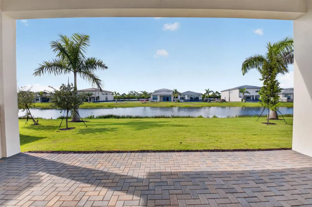 9724 JUNIPER BAY AVENUE Boca Raton, FL 33434
