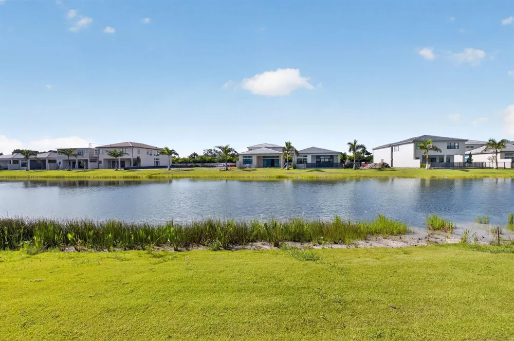 9724 JUNIPER BAY AVENUE Boca Raton, FL 33434