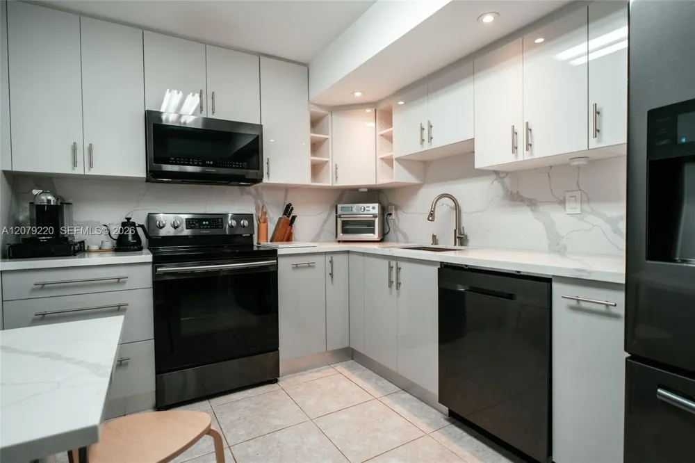 2001 Atlantic Shores Blvd #320 Hallandale Beach, FL 33009