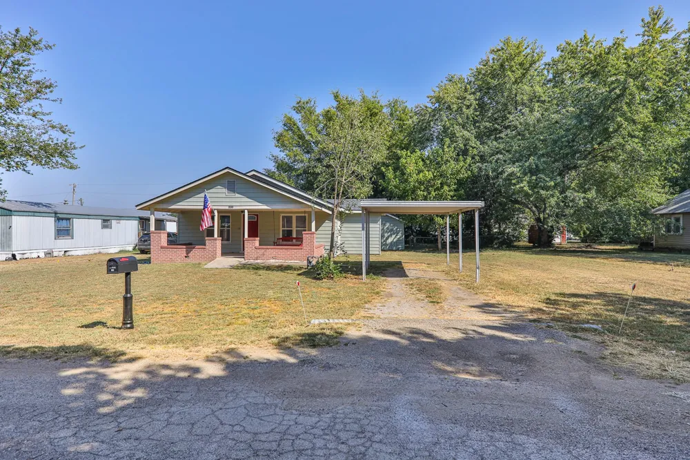 200 S Elm Street Chelsea, OK 74016