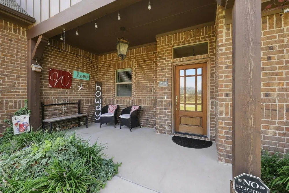 603 E Burks Street Pilot Point, TX 76258