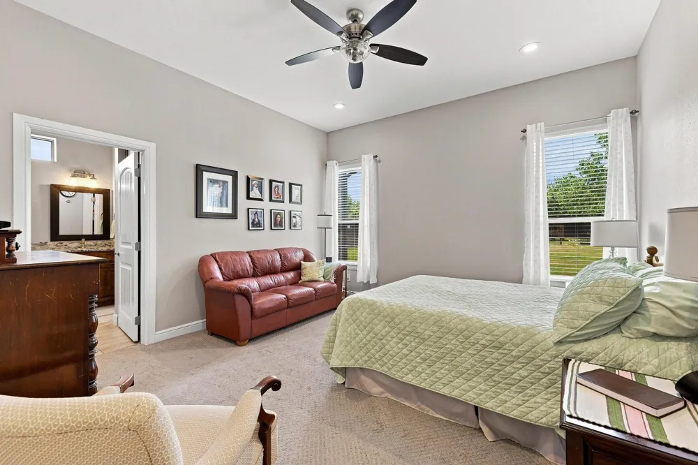 603 E Burks Street Pilot Point, TX 76258