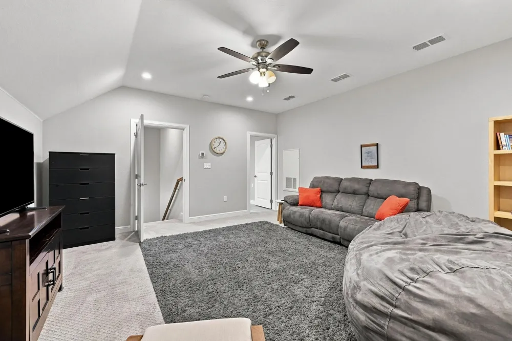 603 E Burks Street Pilot Point, TX 76258