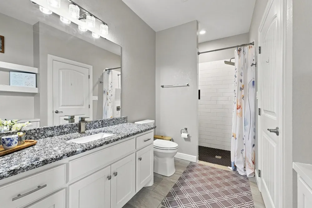 603 E Burks Street Pilot Point, TX 76258
