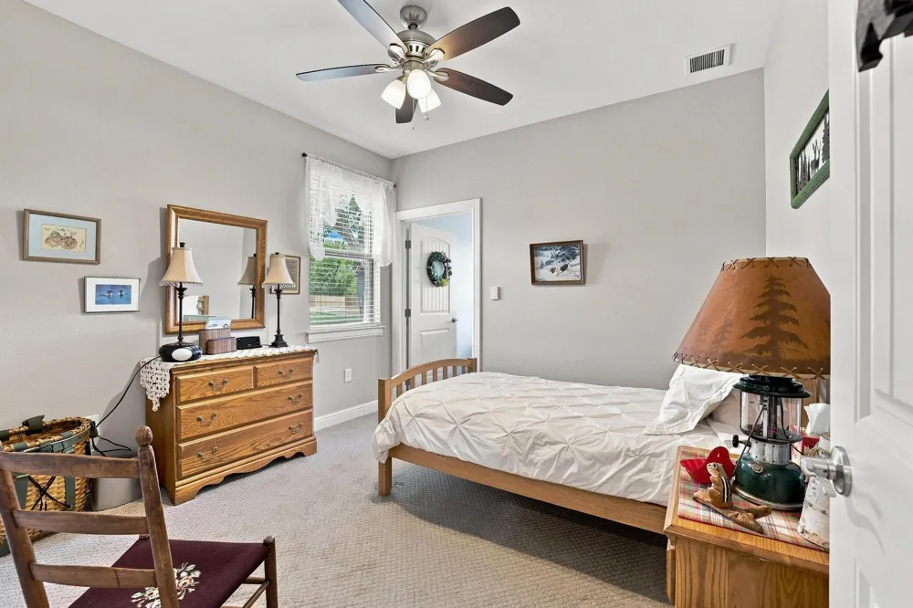 603 E Burks Street Pilot Point, TX 76258