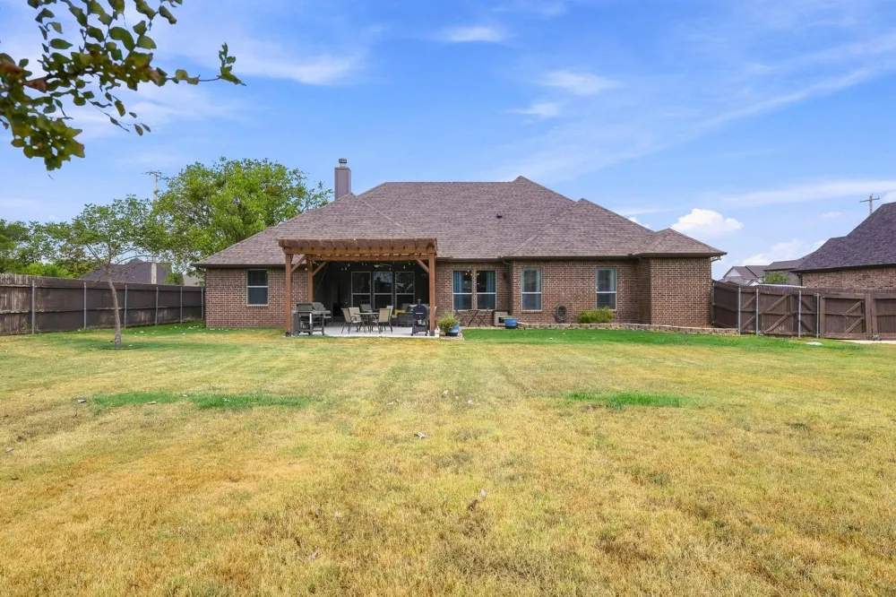 603 E Burks Street Pilot Point, TX 76258