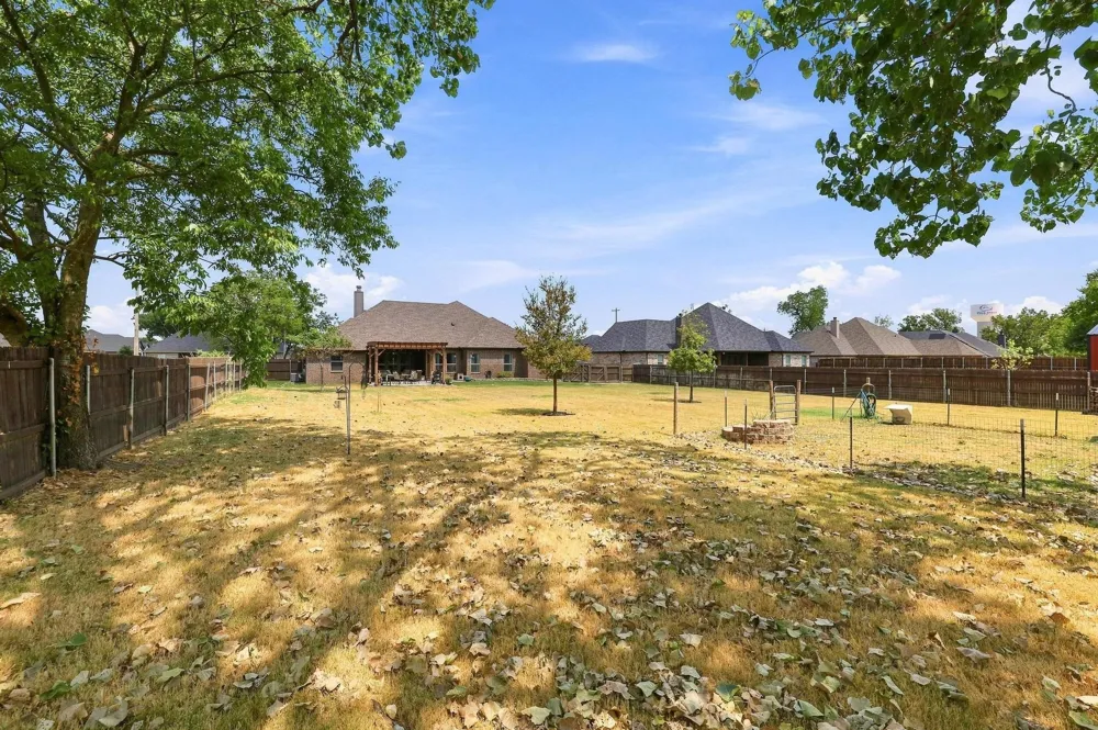 603 E Burks Street Pilot Point, TX 76258