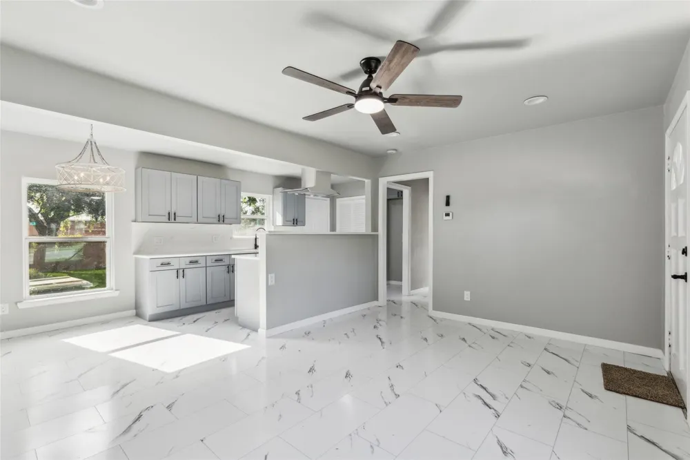 2504 Avon Drive Garland, TX 75041