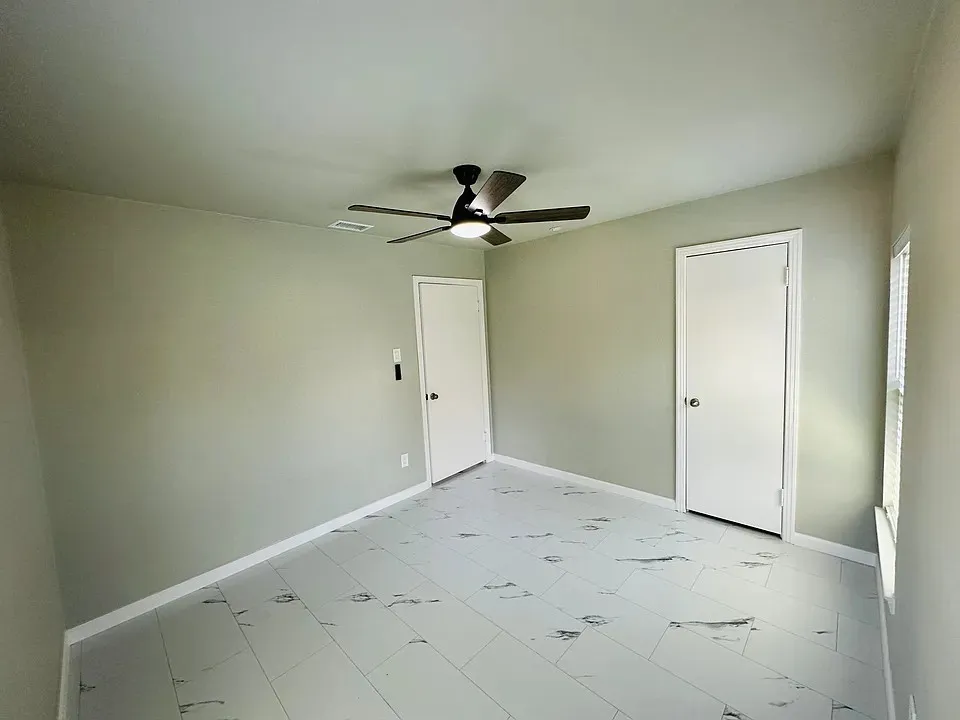 2504 Avon Drive Garland, TX 75041