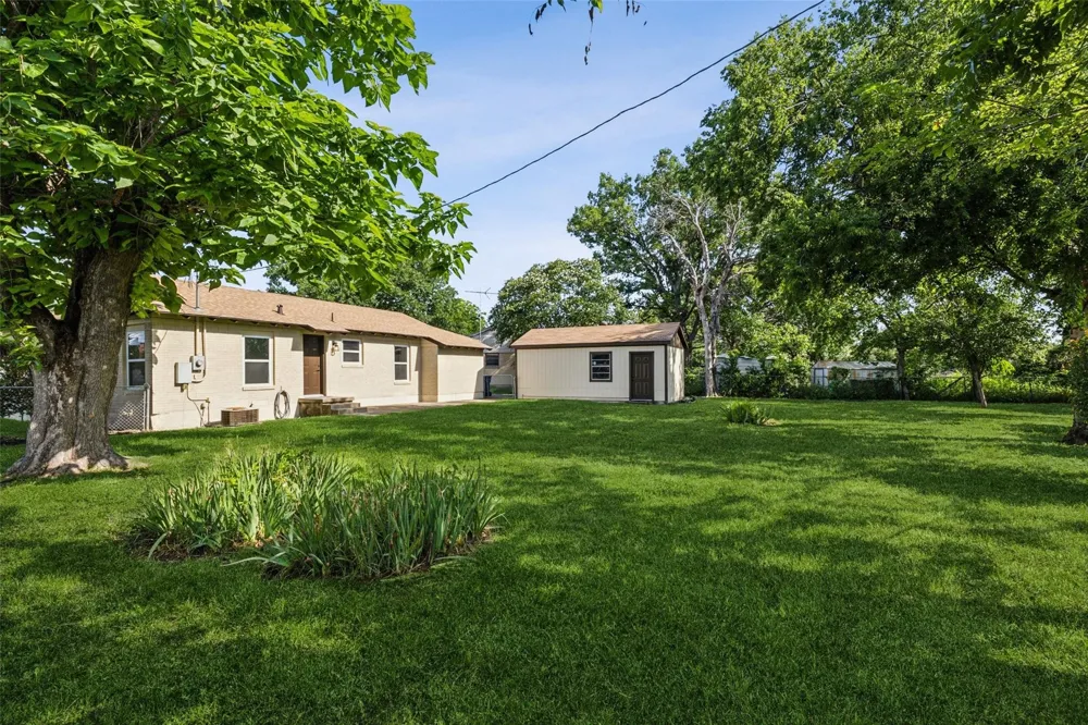 2504 Avon Drive Garland, TX 75041