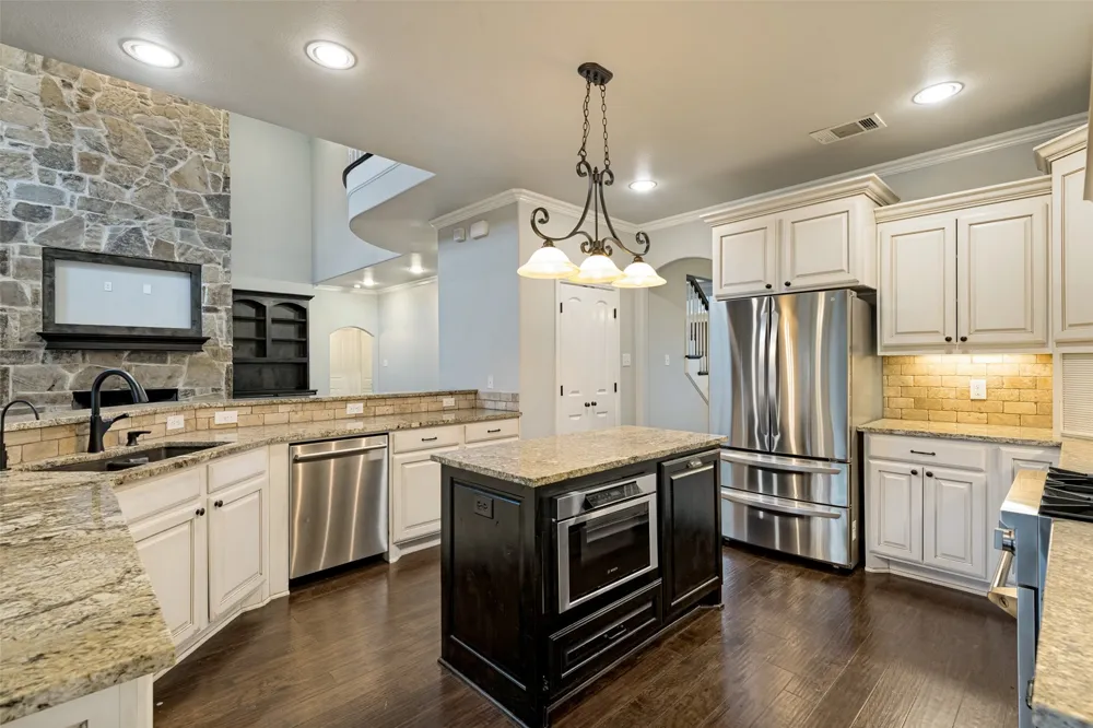 2144 Cross Creek Drive Scurry, TX 75158
