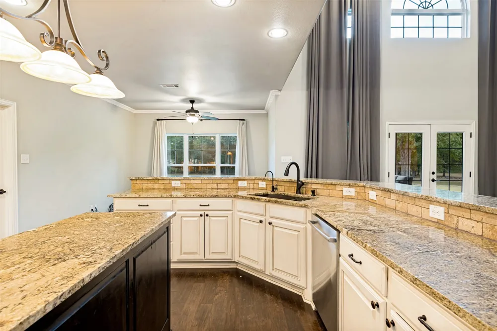 2144 Cross Creek Drive Scurry, TX 75158