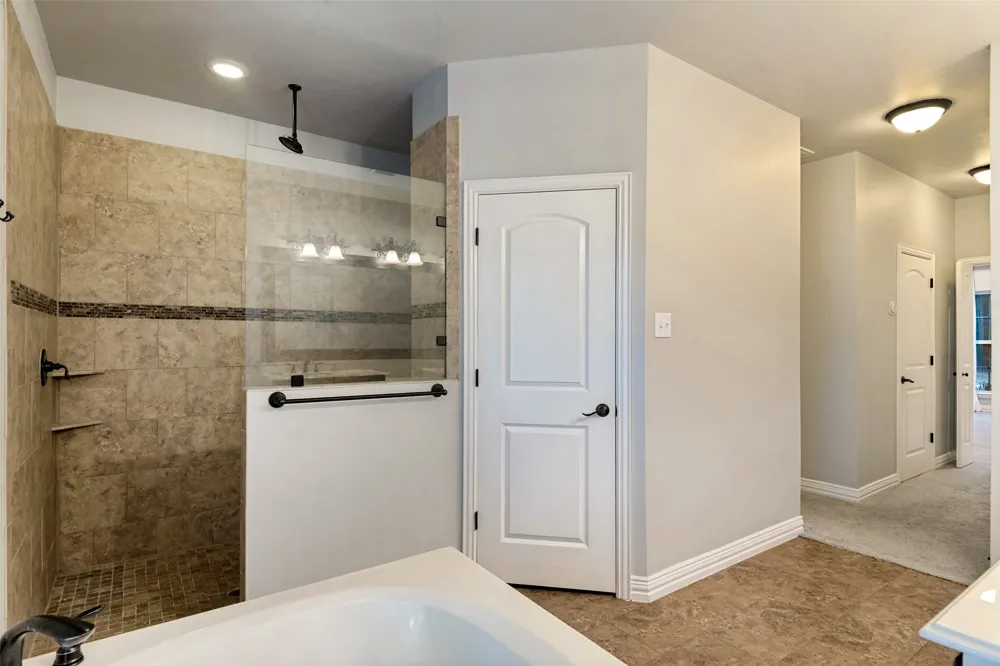 2144 Cross Creek Drive Scurry, TX 75158