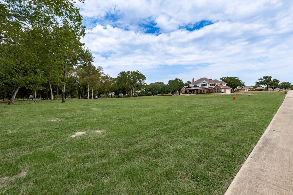 2144 Cross Creek Drive Scurry, TX 75158