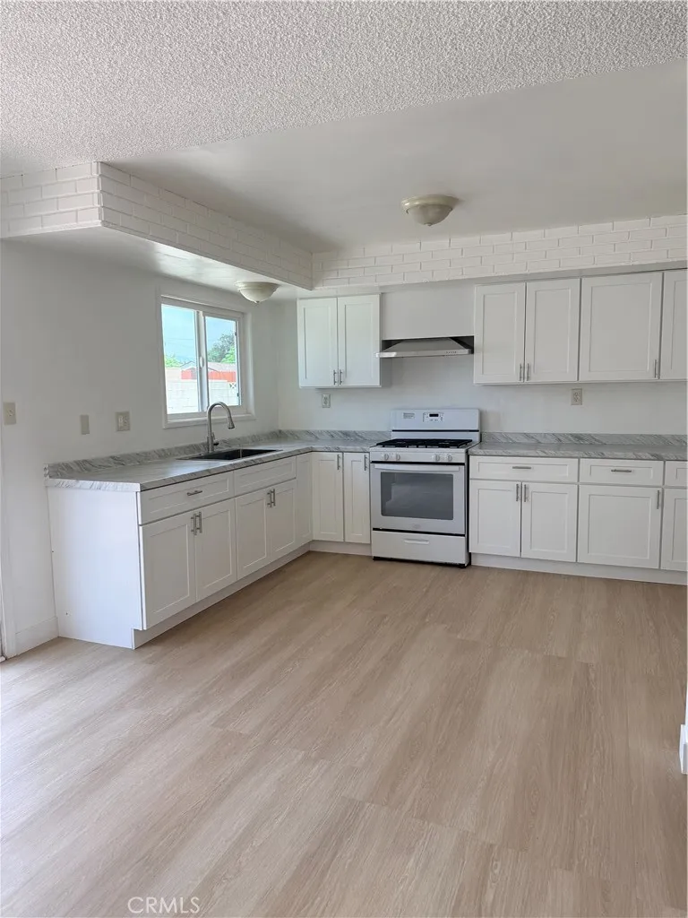 3341 E Calle Baja West Covina, CA 91792