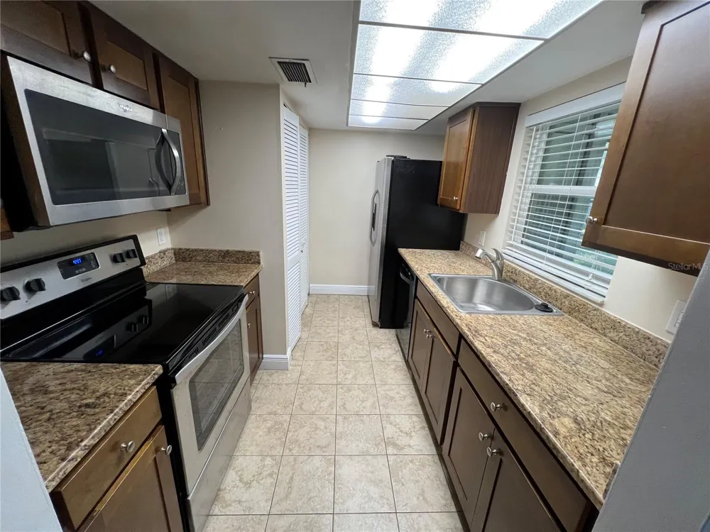 1014 STONEFENCE WAY Tarpon Springs, FL 34689