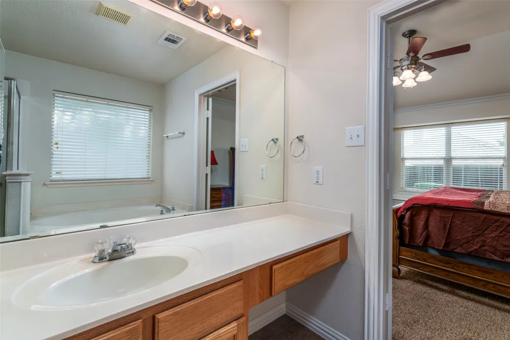 6633 Chalk River Drive Fort Worth, TX 76179