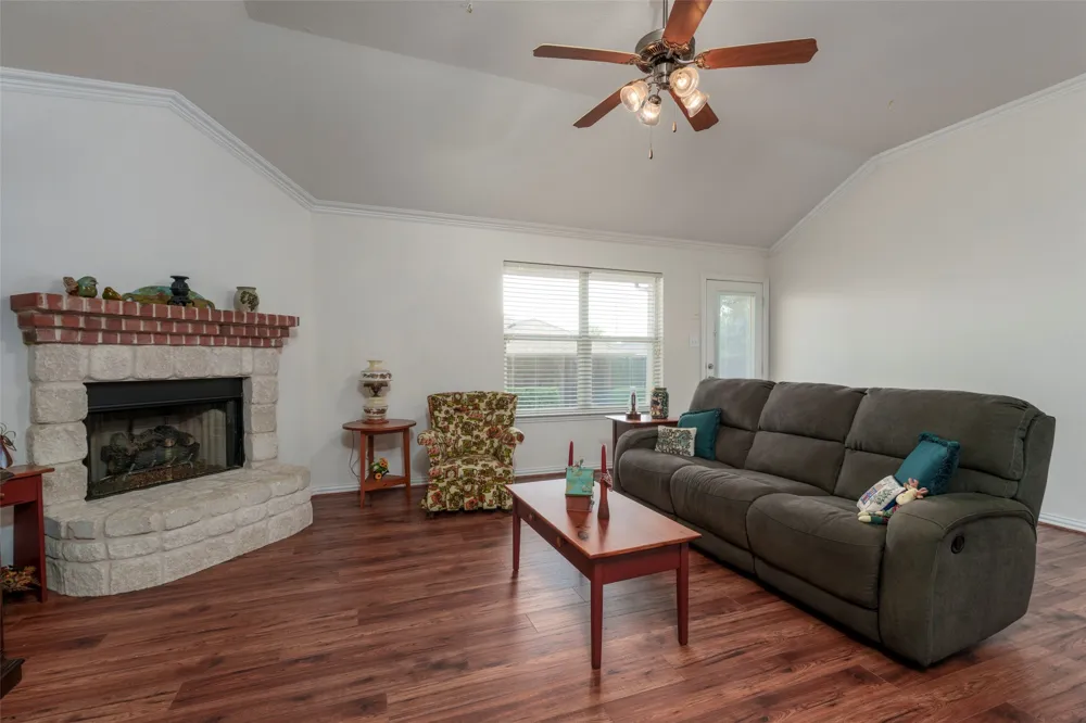 6633 Chalk River Drive Fort Worth, TX 76179