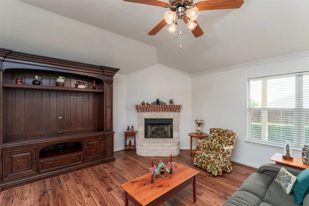 6633 Chalk River Drive Fort Worth, TX 76179