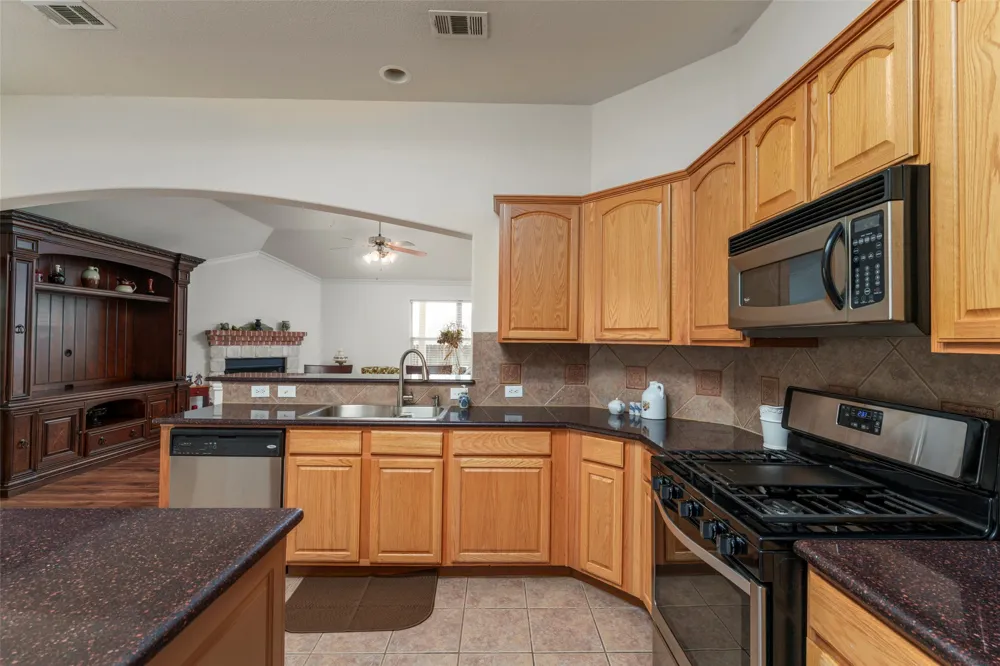 6633 Chalk River Drive Fort Worth, TX 76179