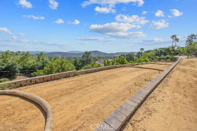 4774 Golf Course Westlake Village, CA 91362