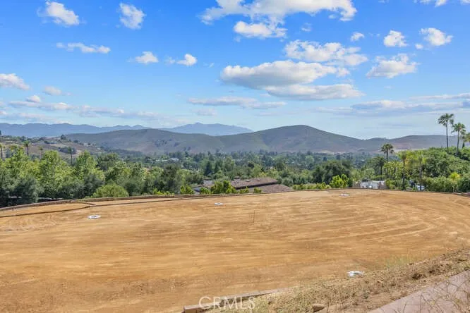 4774 Golf Course Westlake Village, CA 91362