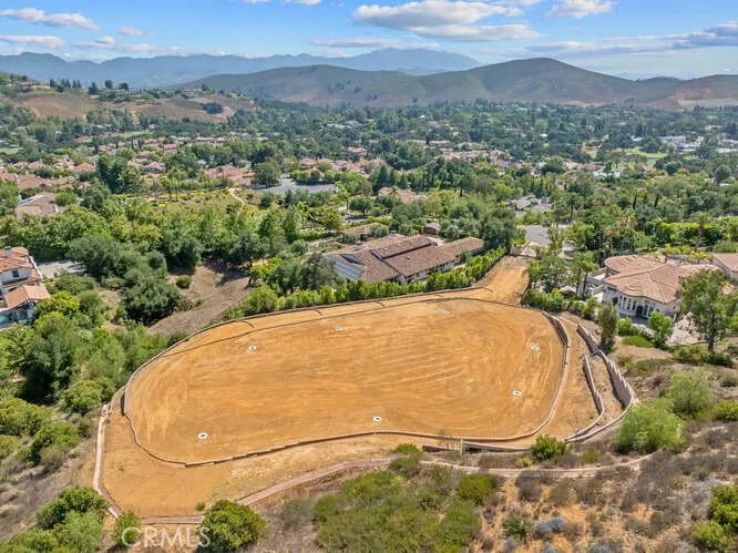4774 Golf Course Westlake Village, CA 91362