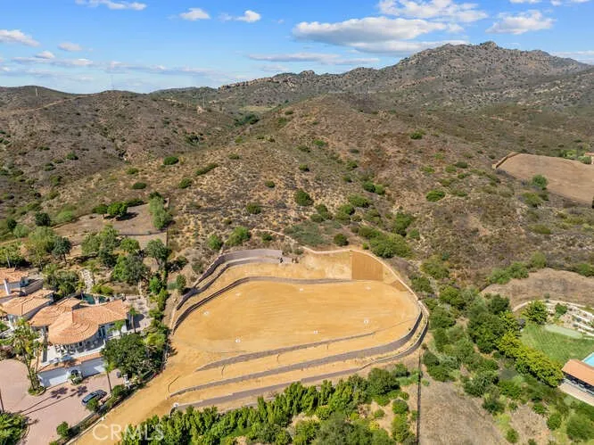 4774 Golf Course Westlake Village, CA 91362