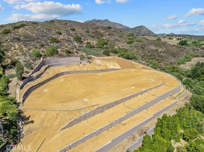 4774 Golf Course Westlake Village, CA 91362