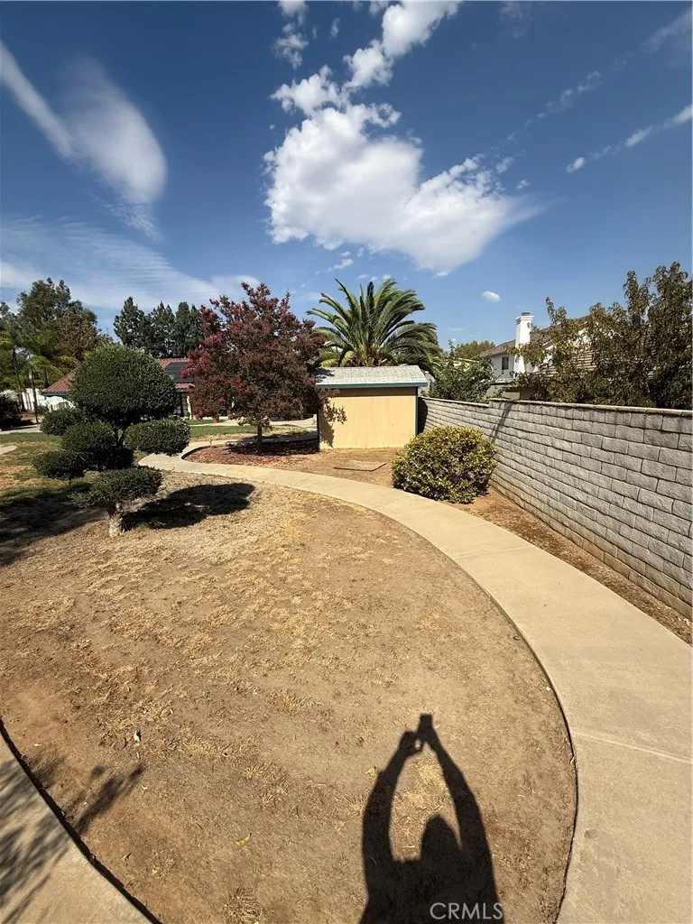 11551 Knoll Vista Moreno Valley, CA 92555