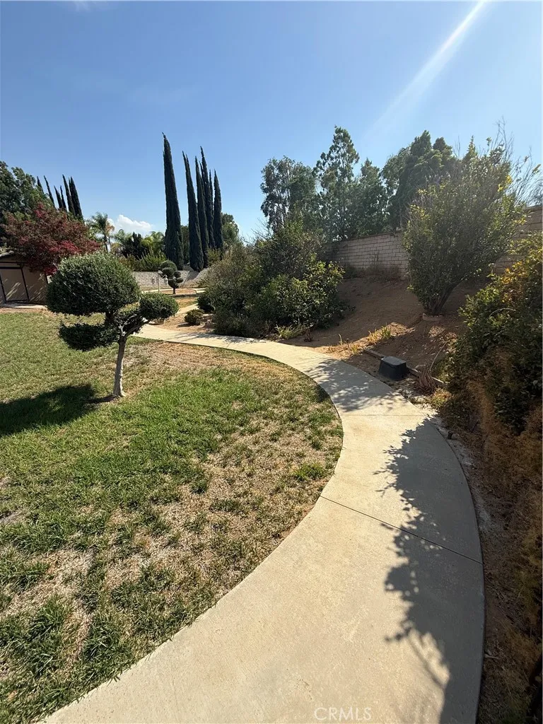 11551 Knoll Vista Moreno Valley, CA 92555