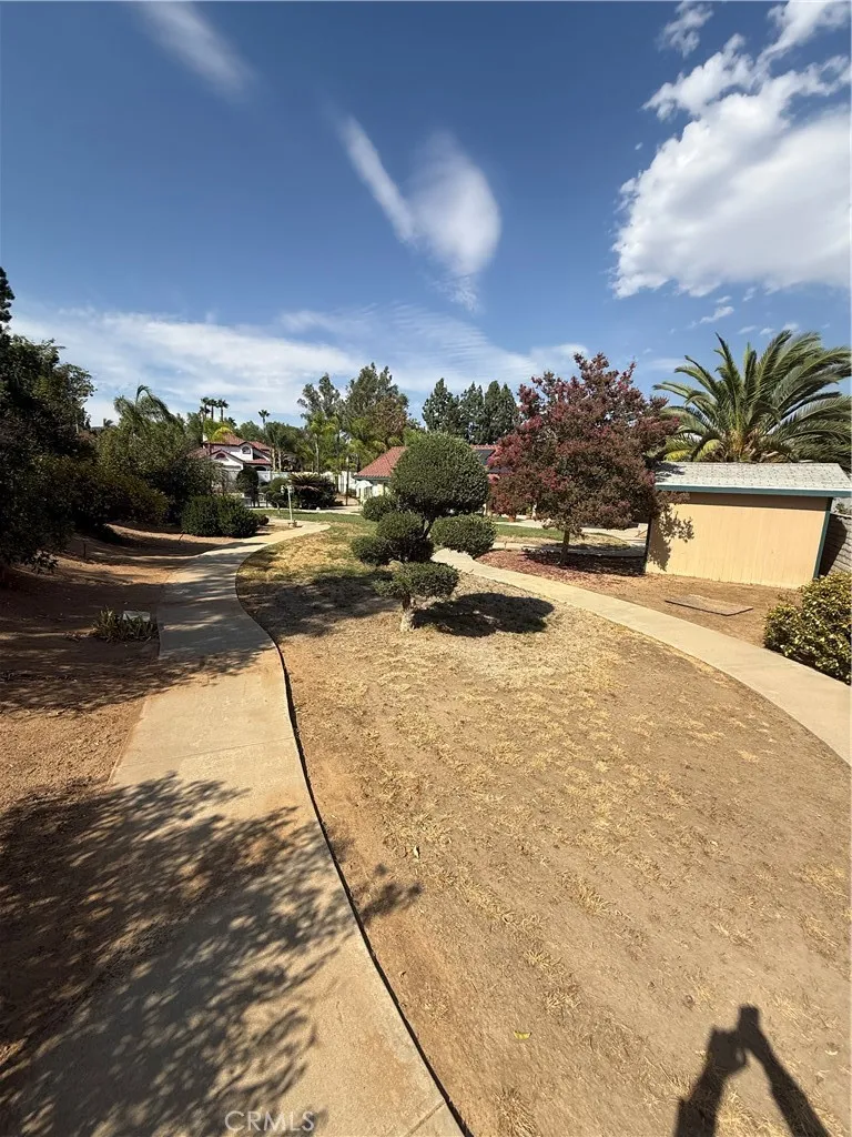 11551 Knoll Vista Moreno Valley, CA 92555