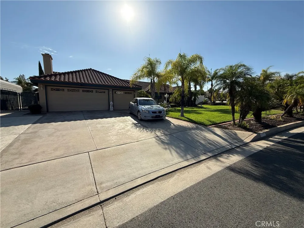 11551 Knoll Vista Moreno Valley, CA 92555