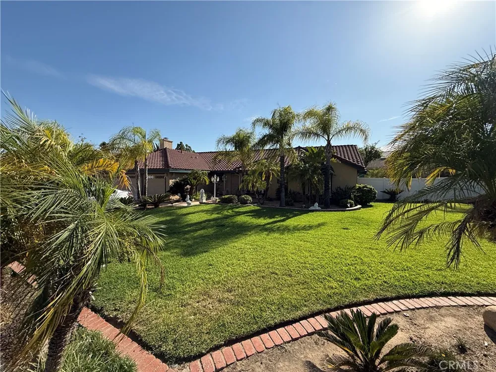 11551 Knoll Vista Moreno Valley, CA 92555