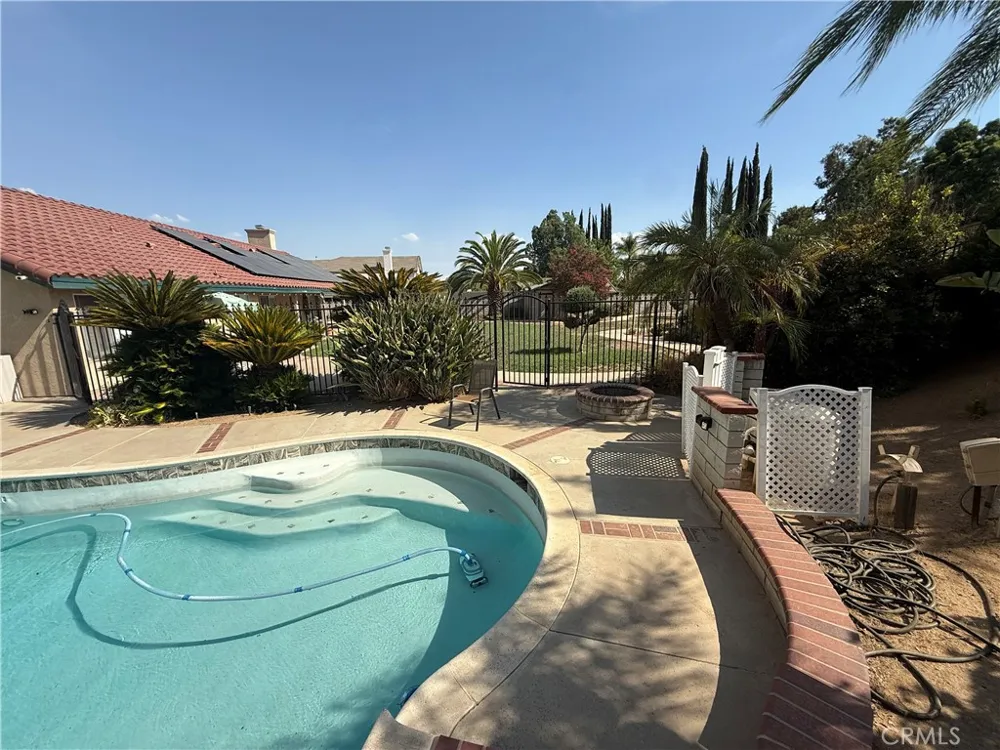 11551 Knoll Vista Moreno Valley, CA 92555