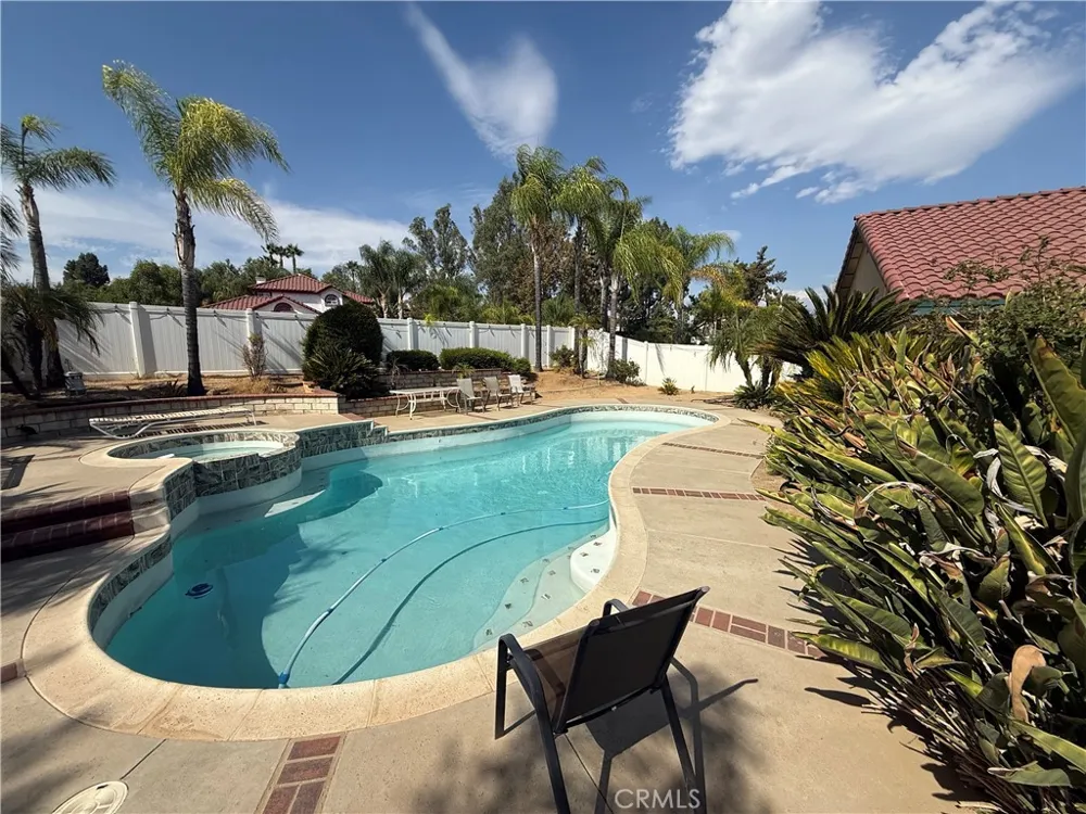 11551 Knoll Vista Moreno Valley, CA 92555