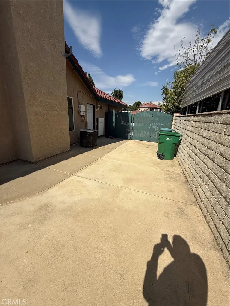 11551 Knoll Vista Moreno Valley, CA 92555