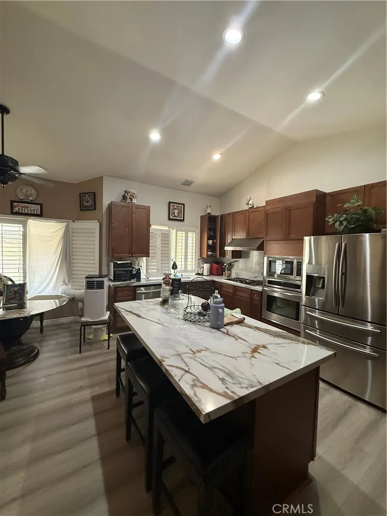 11551 Knoll Vista Moreno Valley, CA 92555