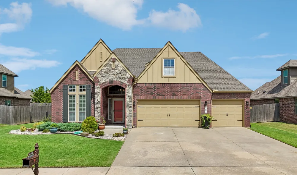 4400 W Oakridge Street Broken Arrow, OK 74012