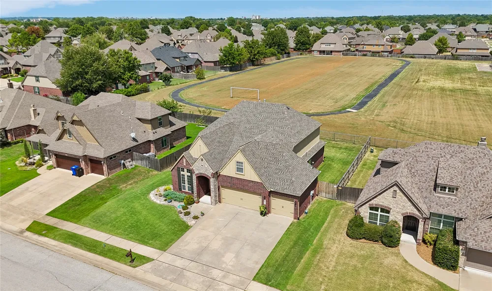 4400 W Oakridge Street Broken Arrow, OK 74012