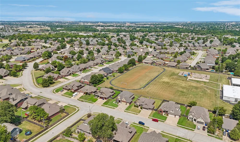 4400 W Oakridge Street Broken Arrow, OK 74012
